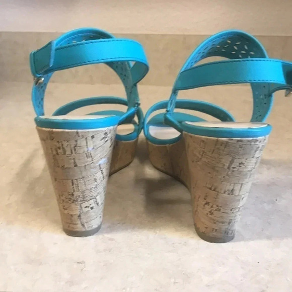 Liz Claiborne Kian Teal Laser Cut Wedge Sandals - Picture 8 of 11